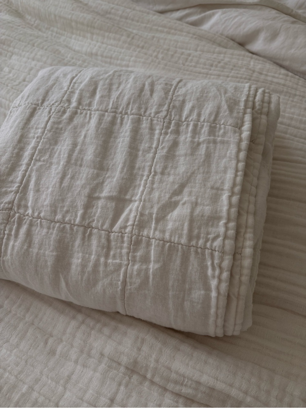 Crib/Toddler Bed Parachute Soft White Quilted Blanket - Picture 2 of 4